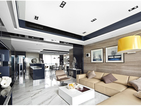 客廳 房子本身戶型動靜分區合理，設計師還是進行了適當的改造，使其功能區域更為完備。